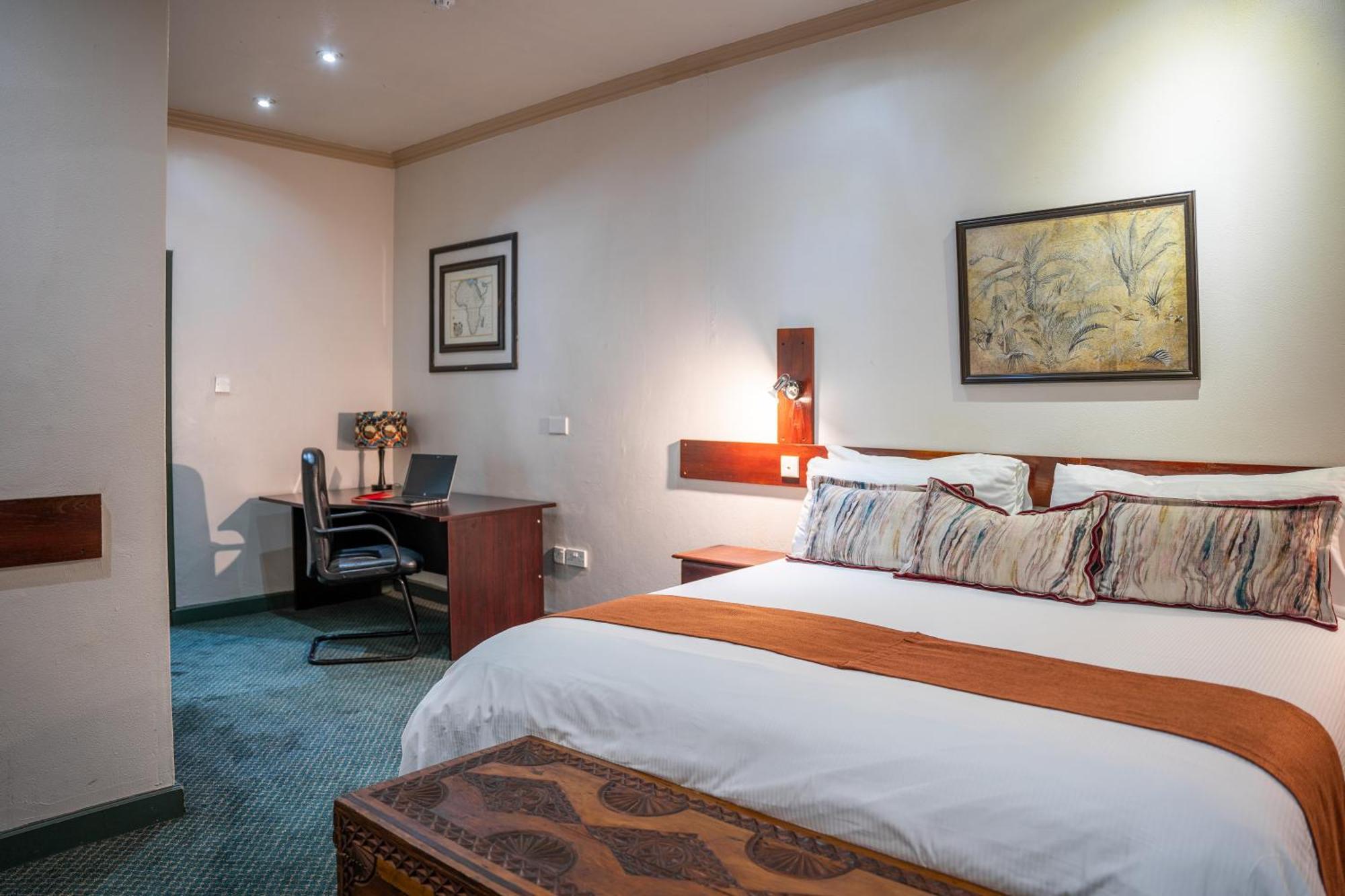 Diggers Inn Francistown Bagian luar foto