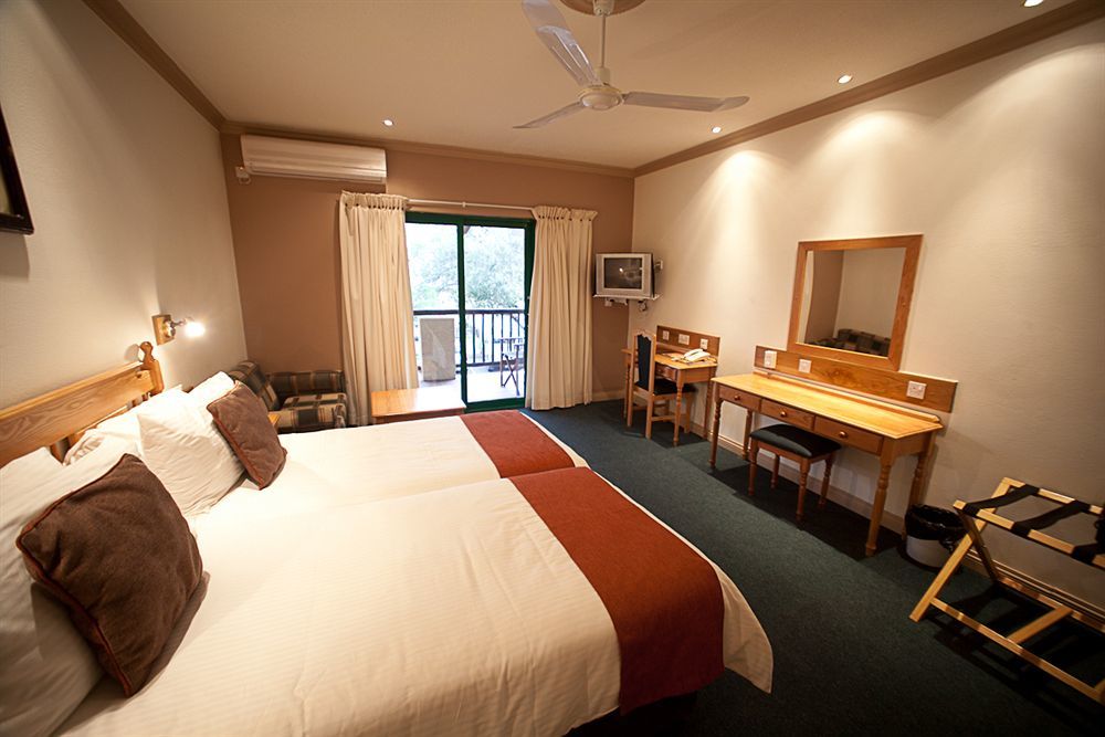 Diggers Inn Francistown Bagian luar foto